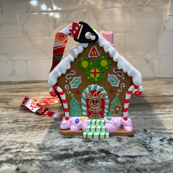 2024 Disney GINGERBREAD House Popcorn Bucket 🎅🏻🎄 NEW Mickey Christmas Party - Picture 1 of 15